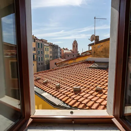 Tellaro, Terra-tetto La Marina 아파트